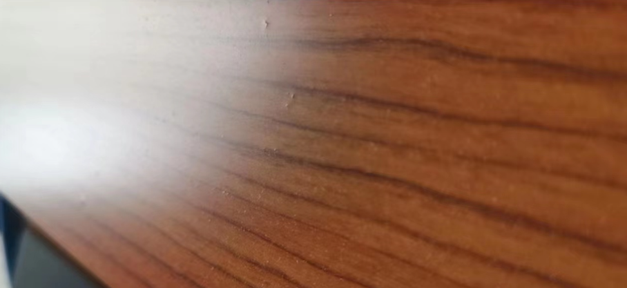 水性木器漆噴涂后出現(xiàn)小顆粒的原因及解決方案